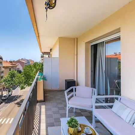 Apartament Bel Centre De *